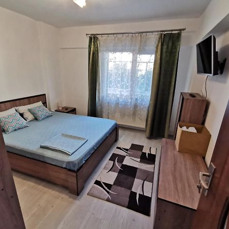 Apartament Vrevents Deva Esterno foto