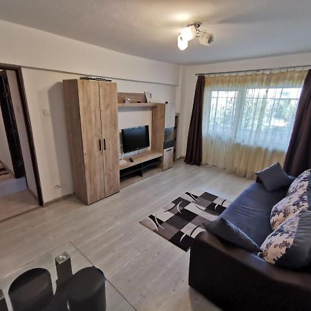 Apartament Vrevents Deva Esterno foto