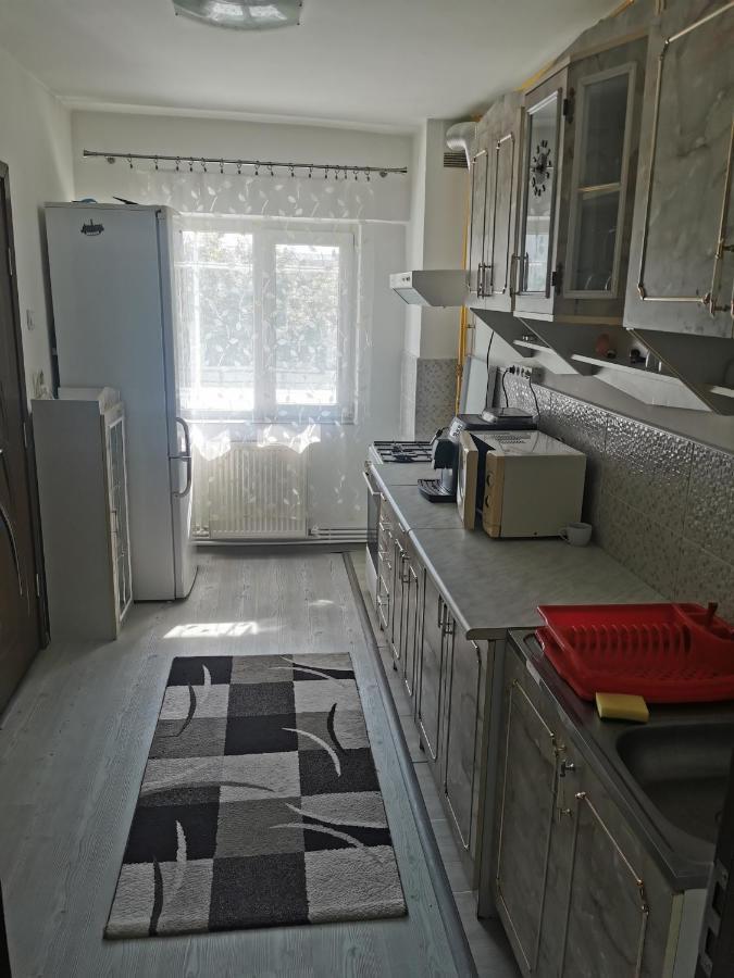 Apartament Vrevents Deva Esterno foto