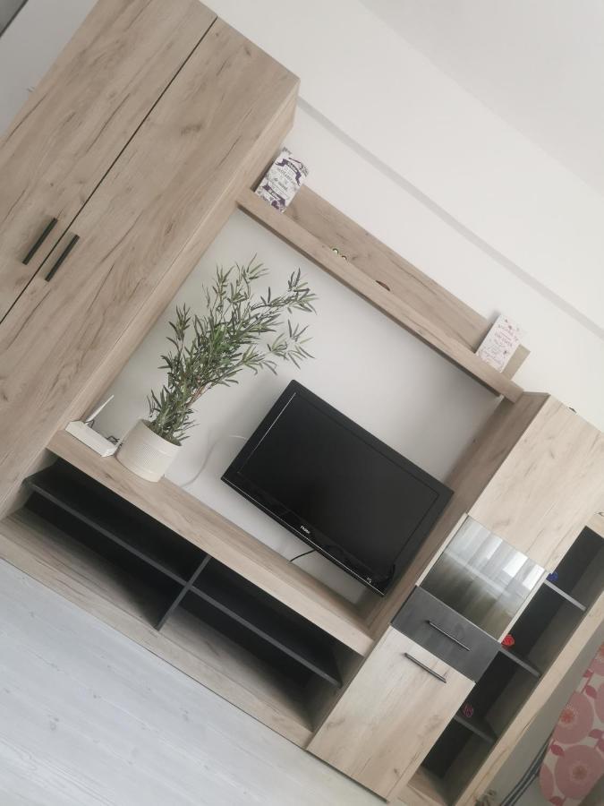 Apartament Vrevents Deva Esterno foto